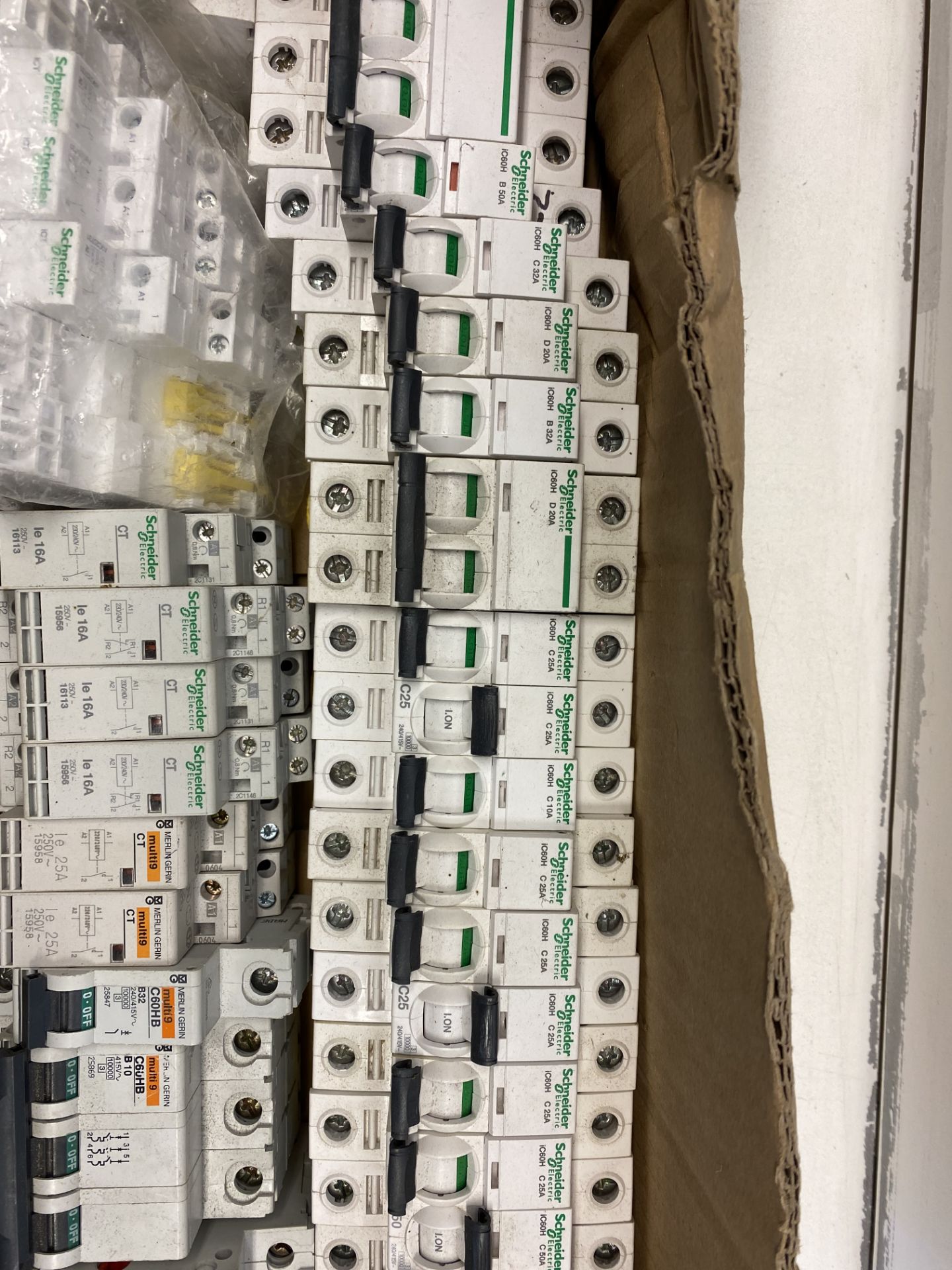 Quantity Of Various Schneider Electric, Merlin Gerin & Hager Mini Circuit Breakers - See Photos - Image 2 of 4