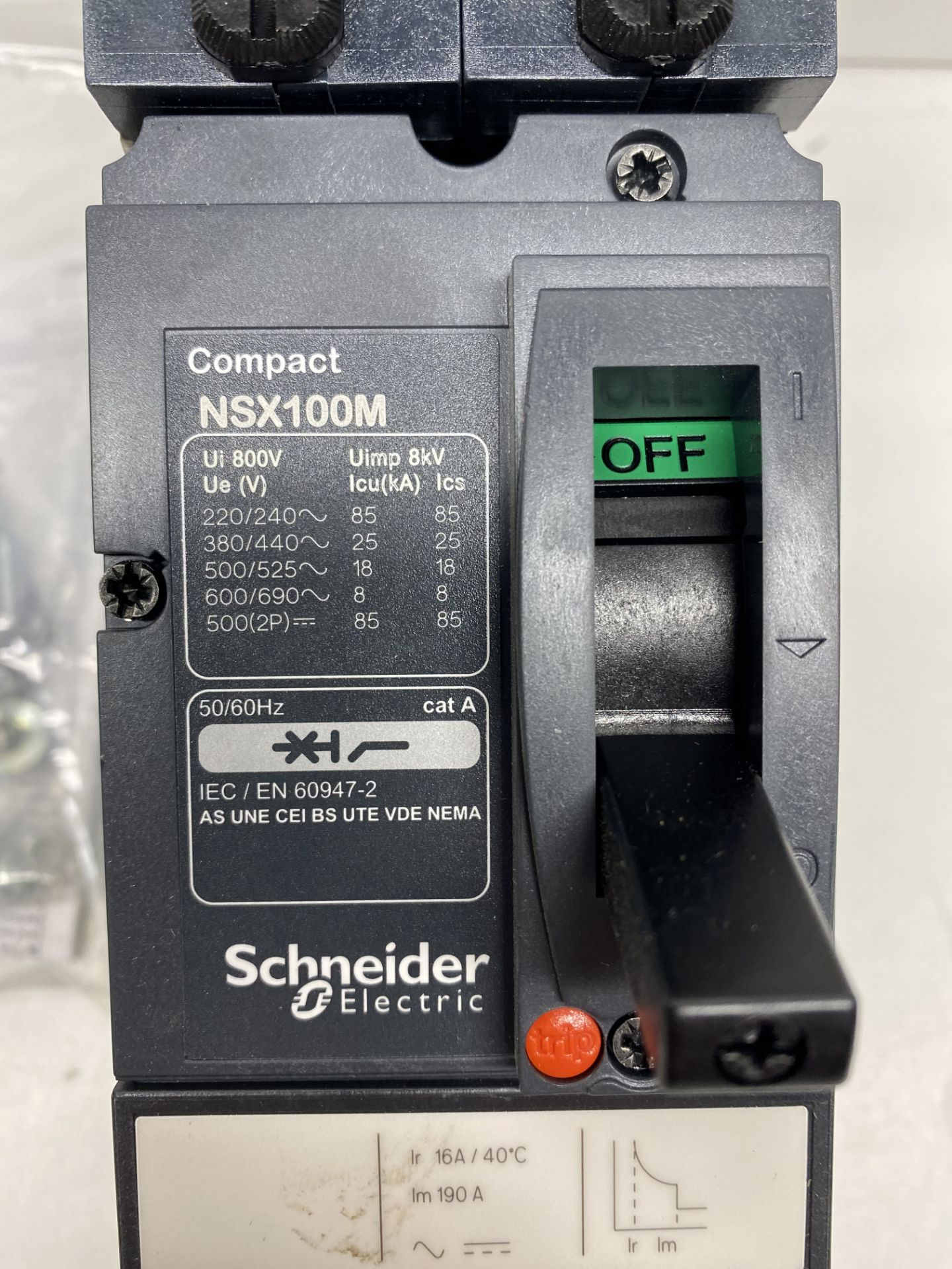 5 x Schneider Electric Compact NSX | MGP0302L31 | RRP: £1320.00 - Image 2 of 7