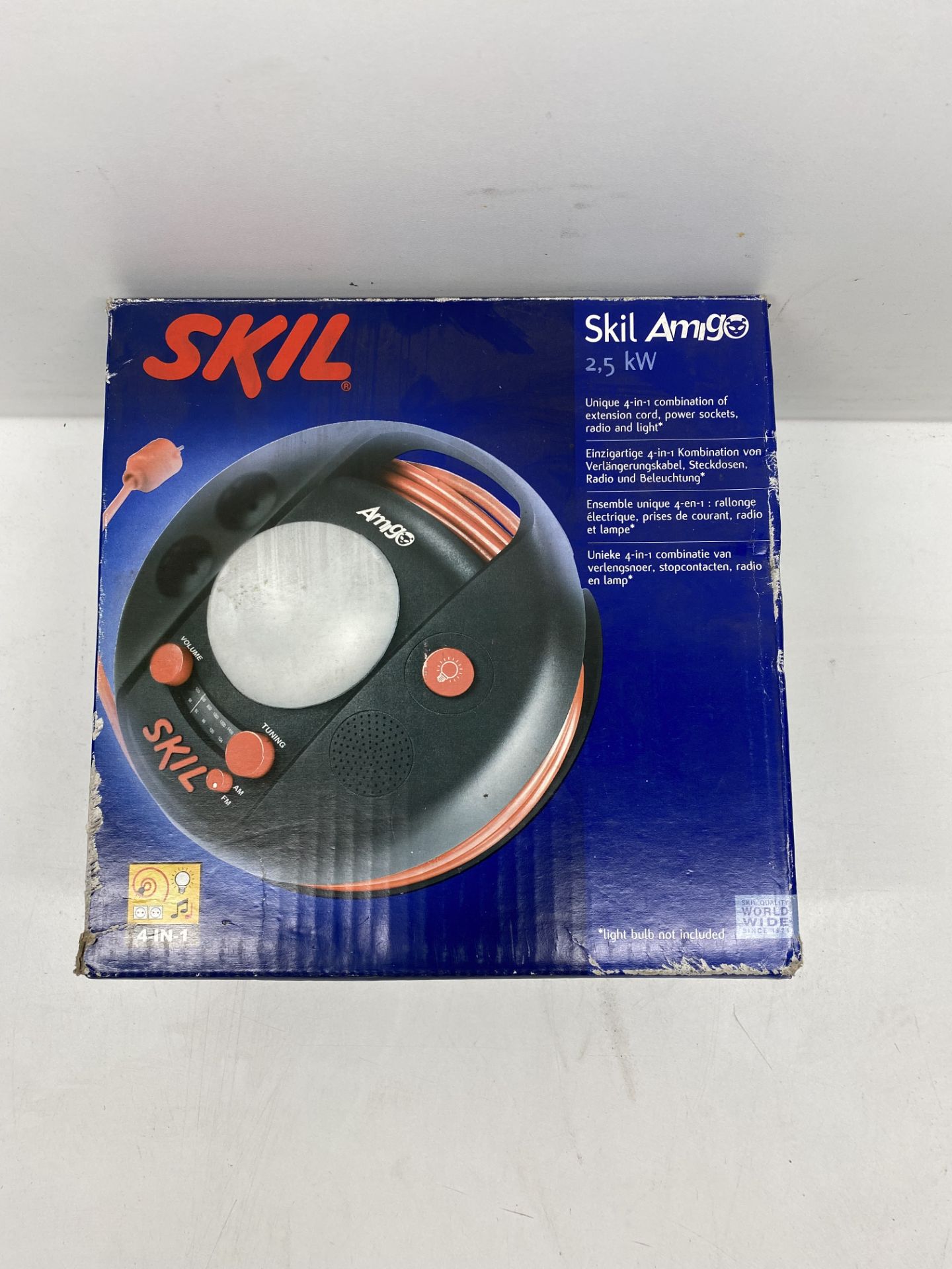 Skil Amigo 2.5kw Unique 4 in 1 Combination Of Extension Cord, Power Sockets, Radio & Light ( Bulb No