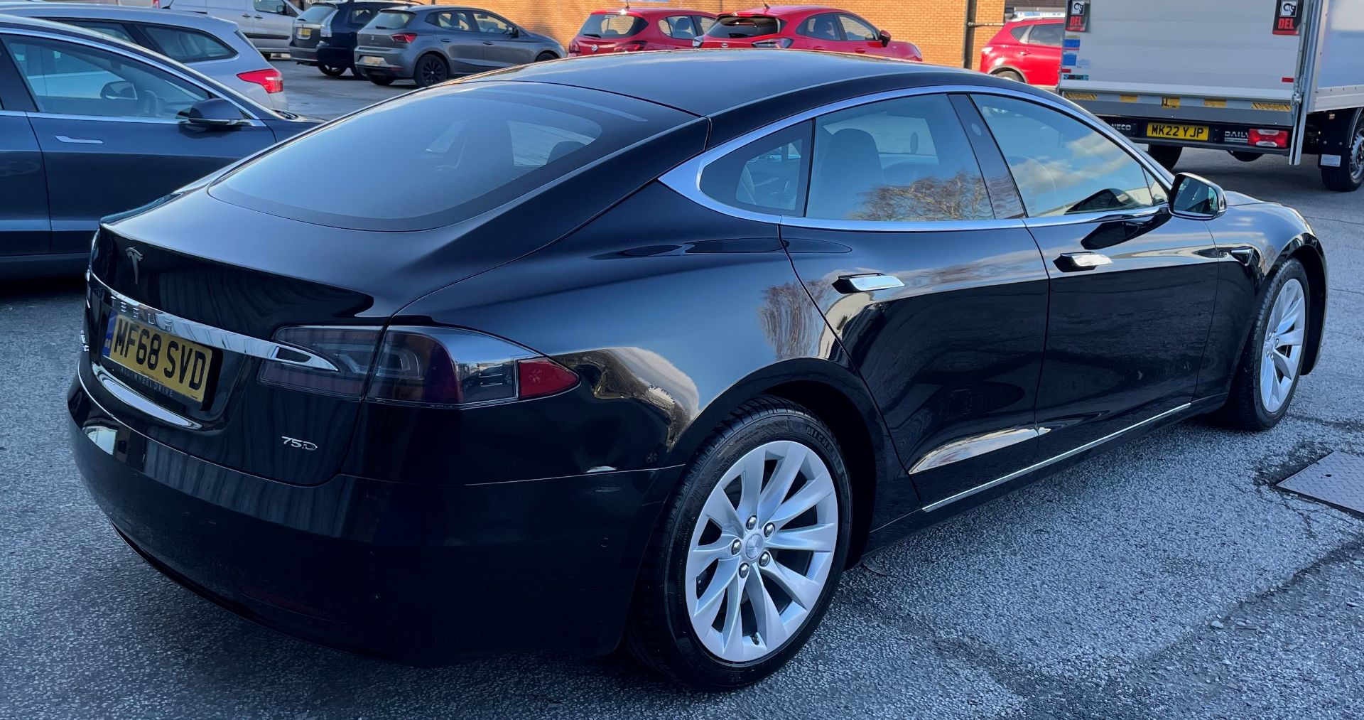 Black Tesla Model S 75D | Reg: MF68 SVD | Mileage: 39,056 - Image 6 of 16