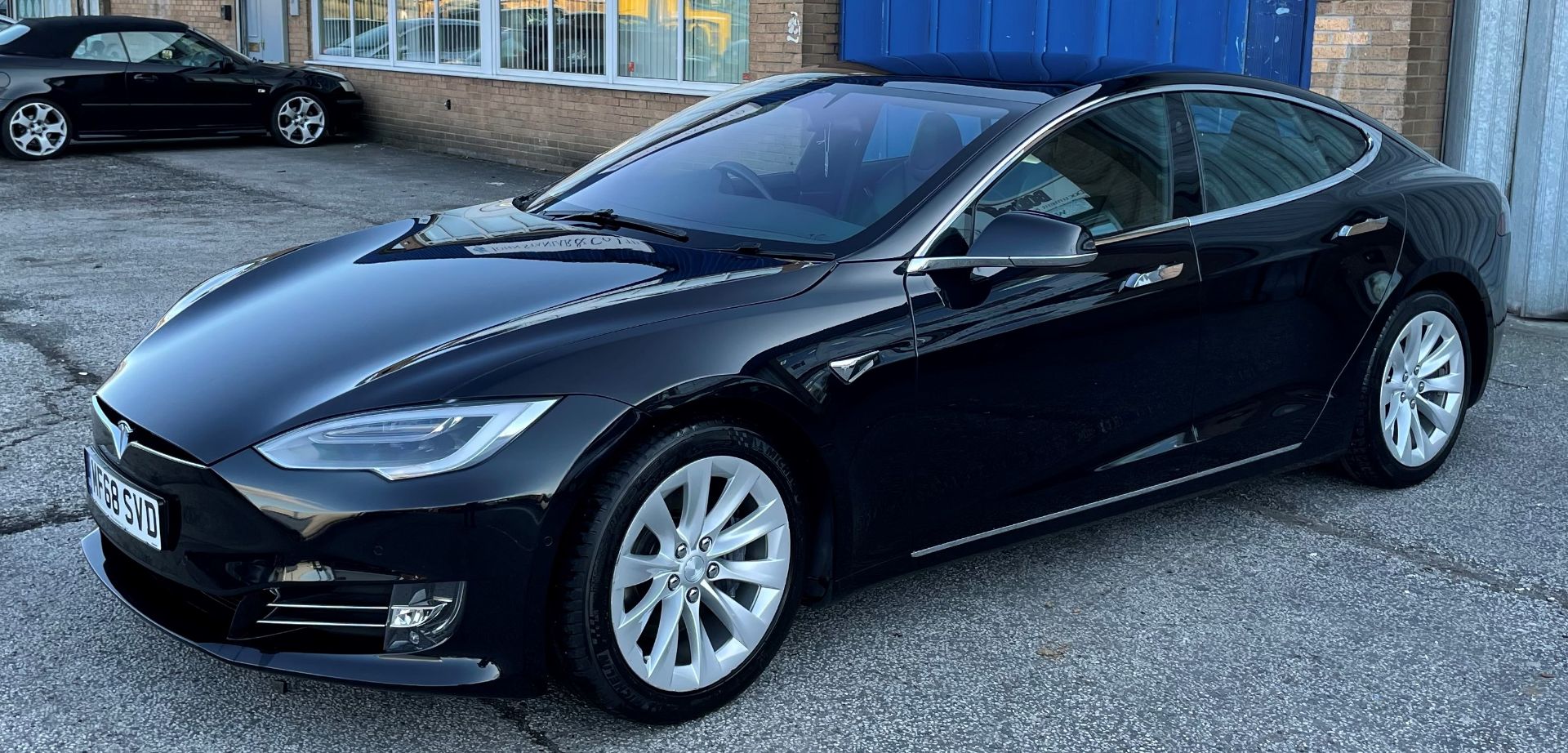 Black Tesla Model S 75D | Reg: MF68 SVD | Mileage: 39,056 - Image 3 of 16