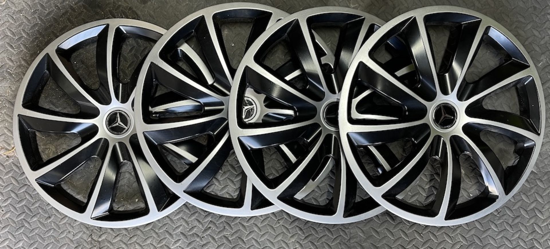 4x 17" 2-Tone PVC Wheel Trims