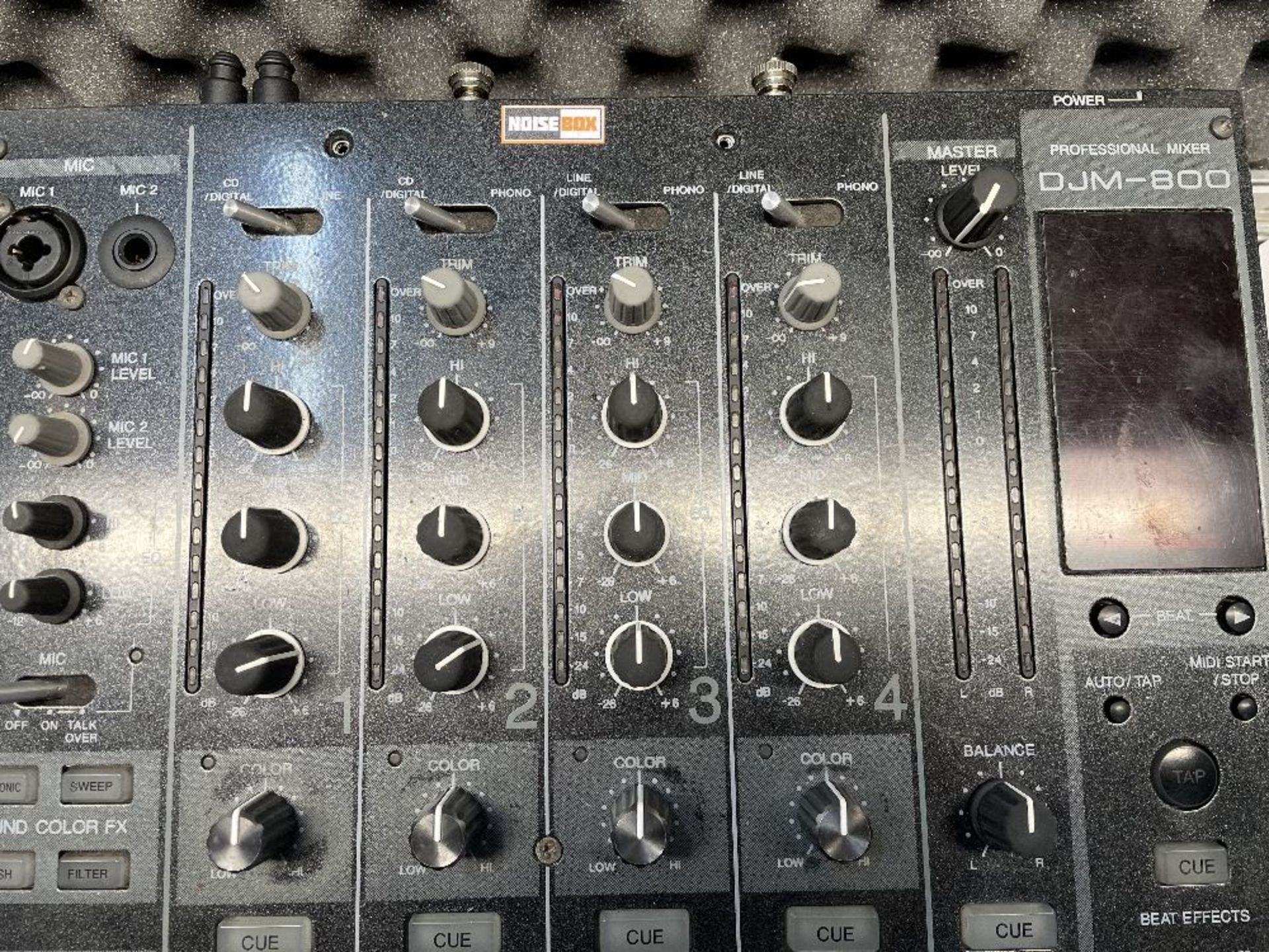 Pioneer DJM-800 4 Channel Digital Mixer w/ Flight Case - Image 4 of 7