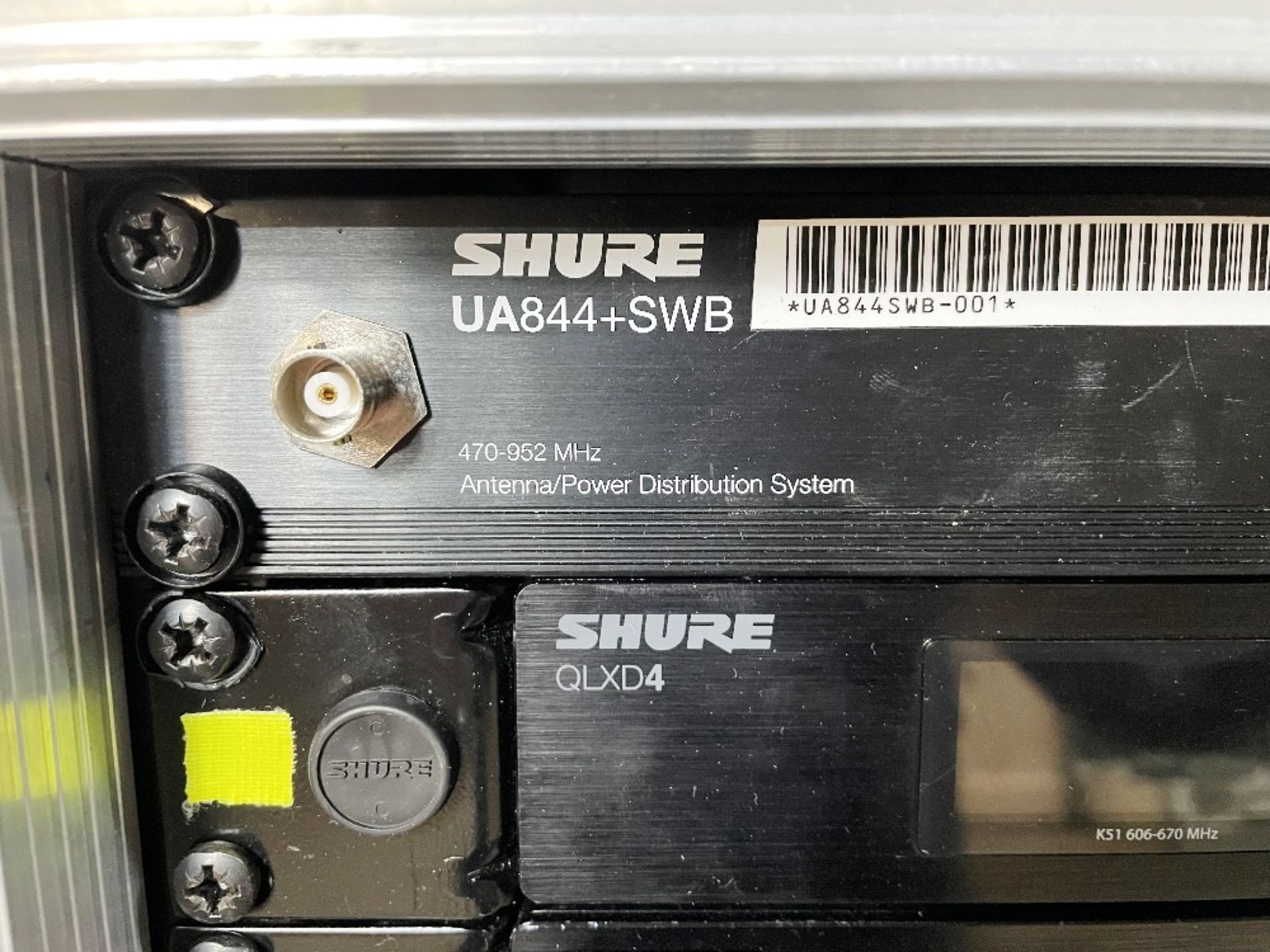 Shure QLXD Kit w/ 4 x Receivers, Microphones, Antenna Distro, Belt pack Transmitters, Antennas & Acc - Image 5 of 26