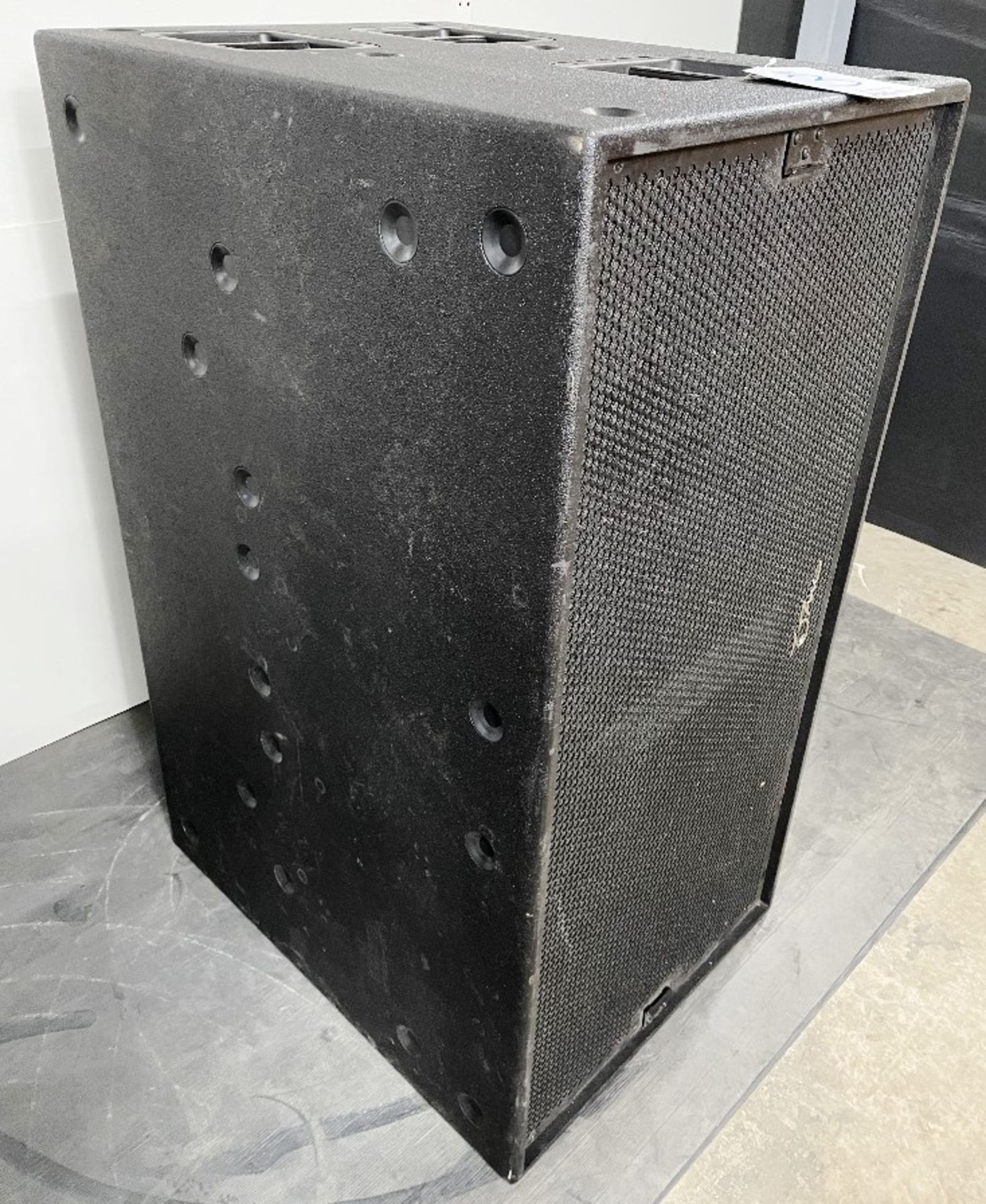 Ohm TRS-218A Dual 18" Active Subwoofer w/ Castors * - Image 4 of 7