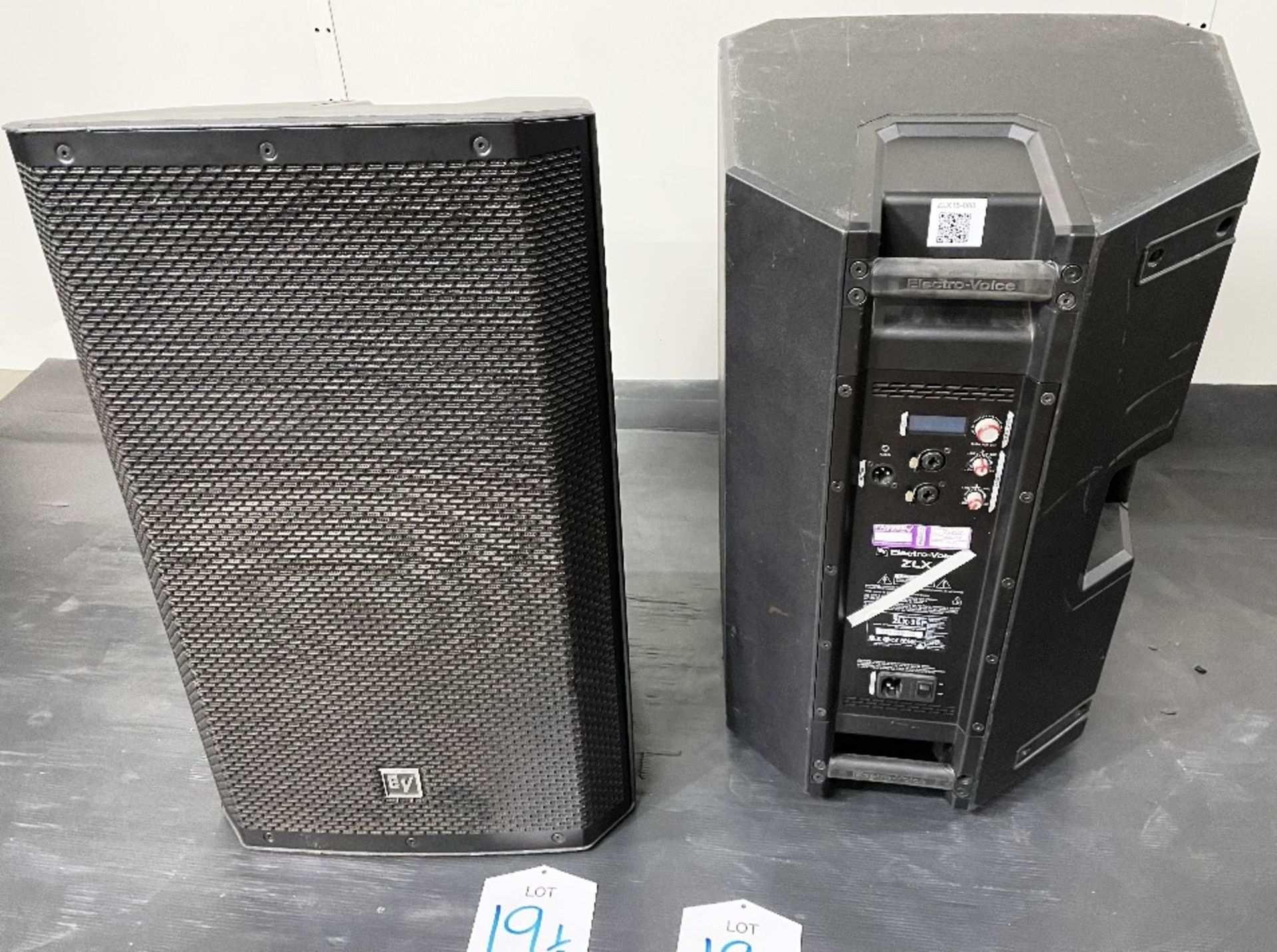 2 x Electro-Voice ZLX-15P Powered PA Loudspeakers w/ Protective Covers - Image 5 of 10