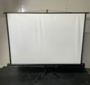 Metroplan Projector Screen w/ Tripod