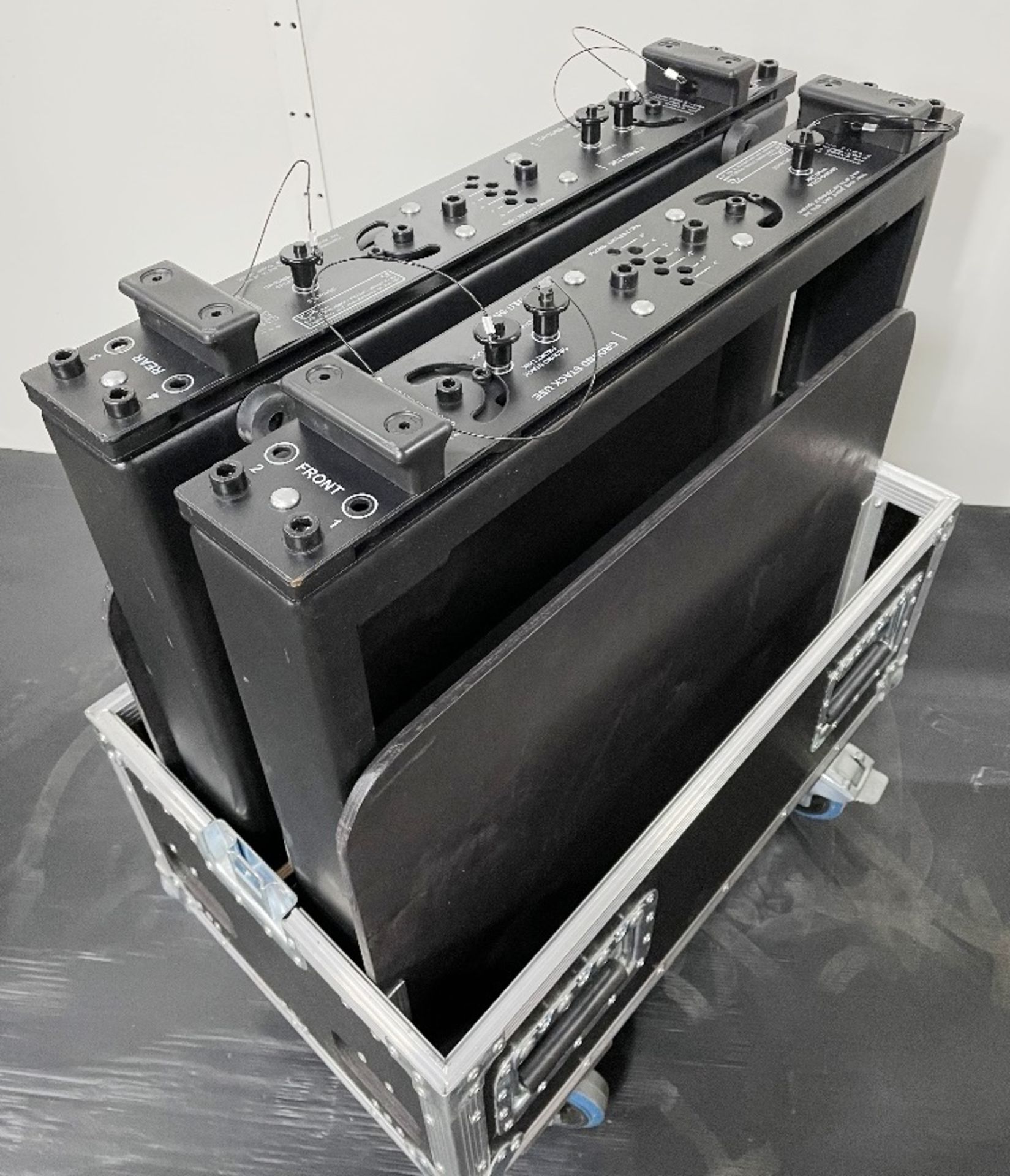 Set of Ohm Cora-AF Array Frames w/ Flight Case - Image 5 of 7