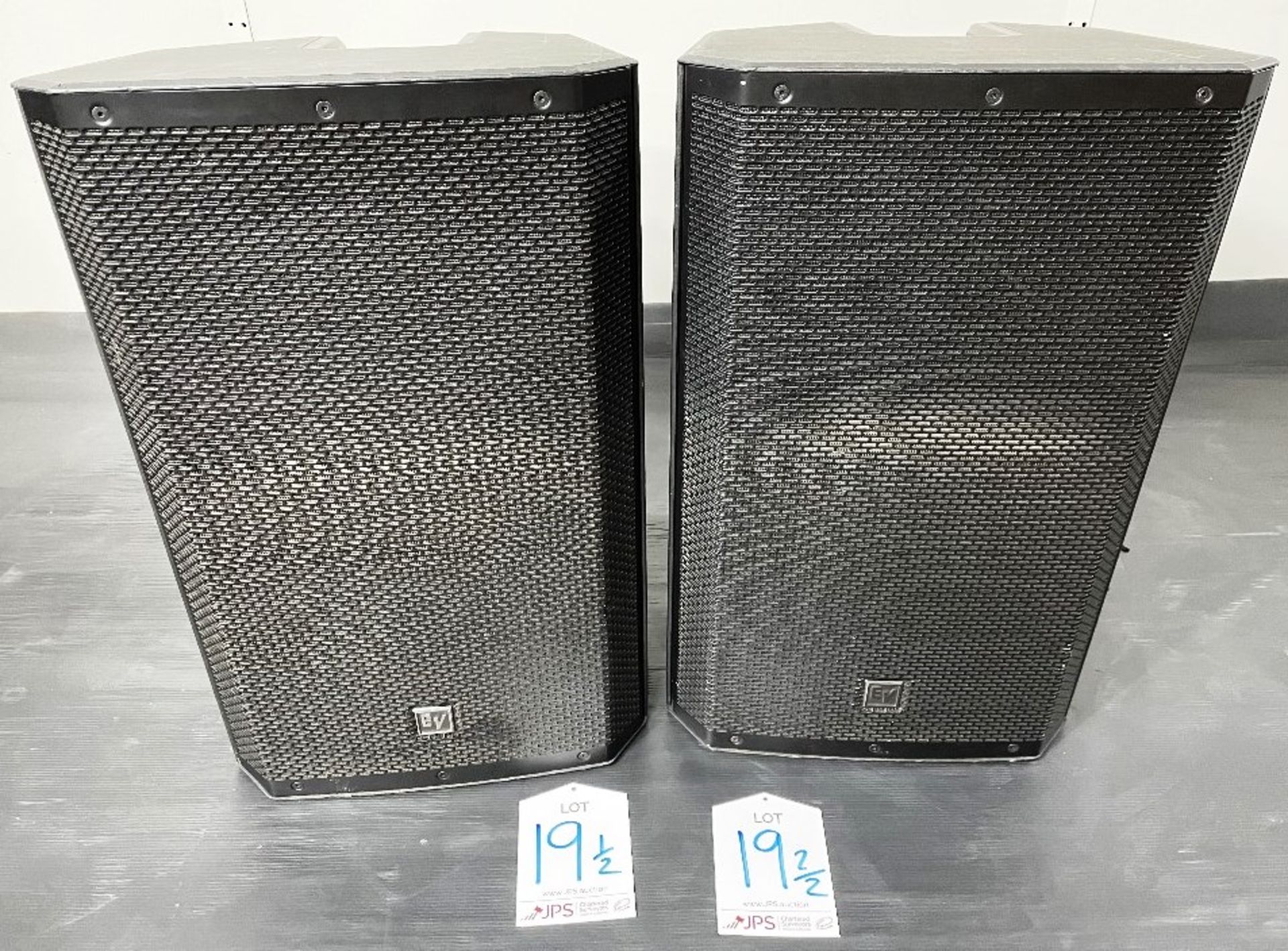 2 x Electro-Voice ZLX-15P Powered PA Loudspeakers w/ Protective Covers - Image 2 of 10