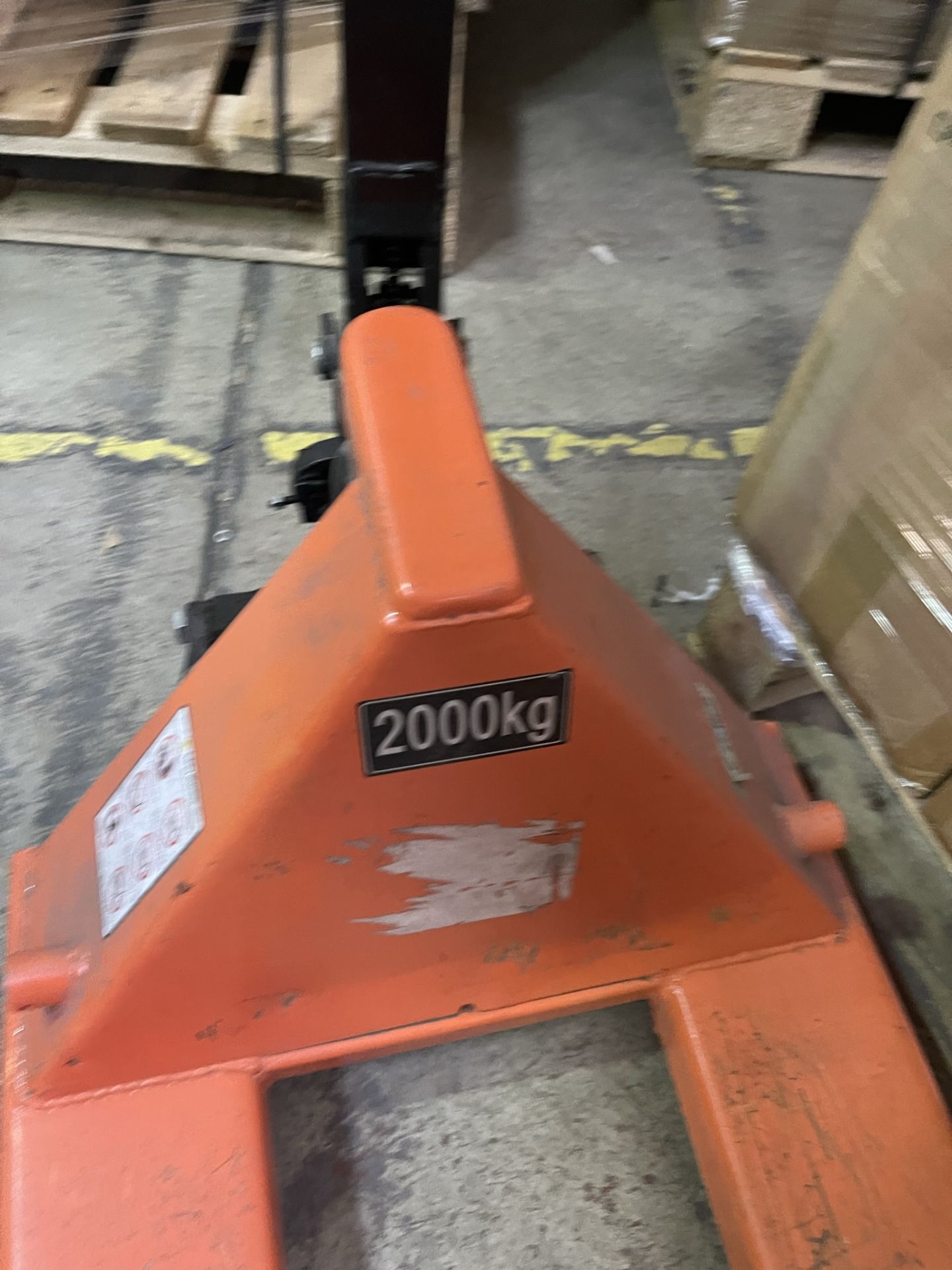 Hand Hydraulic Pallet Truck | 2000kg - Image 2 of 5