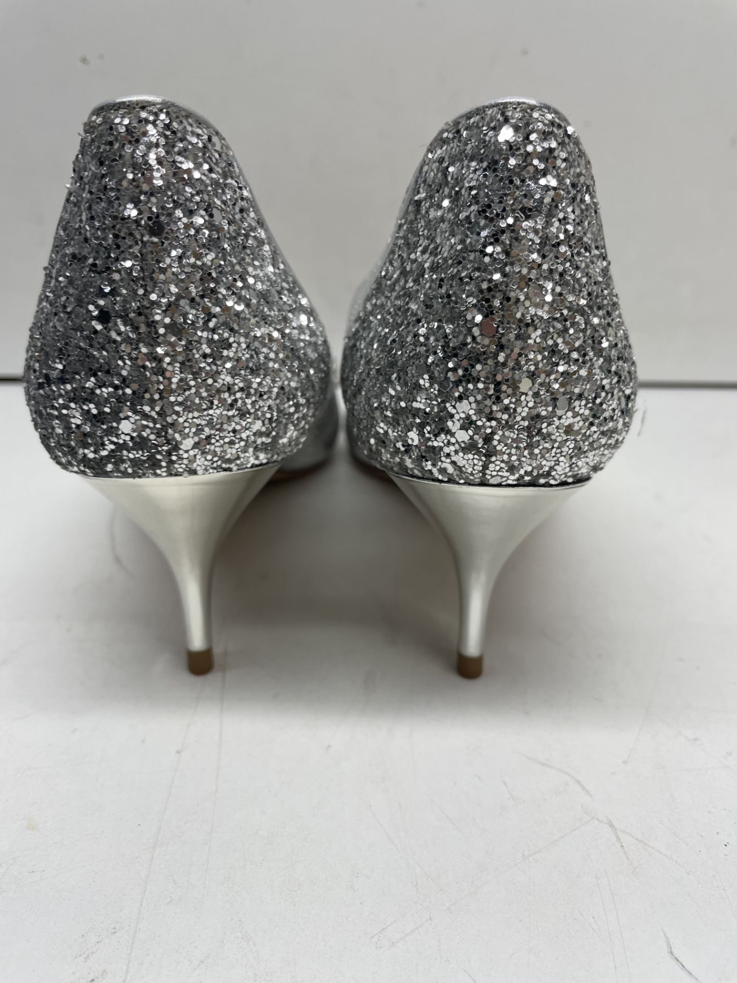 Ex-Display Lucy Choi Kitten Heel Shoes | Eur 37.5 - Image 2 of 4