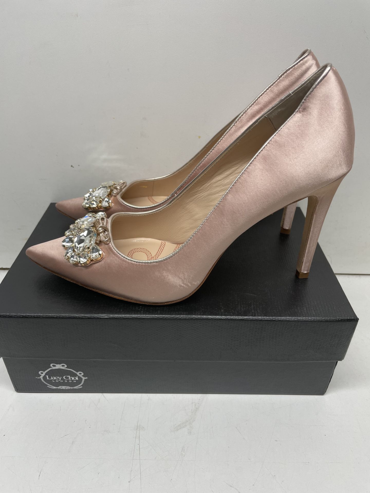 Ex-Display Lucy Choi Satin High Heels | Eur 42 - Image 2 of 5