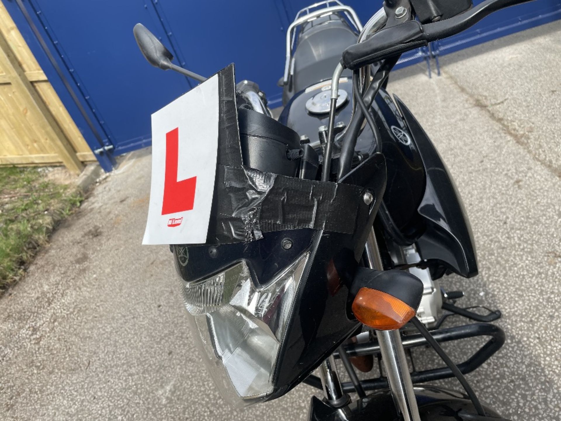 Yamaha YBR125 Petrol Motorcycle | DF63 OGA | 14,509 Miles | Category D - Image 10 of 12