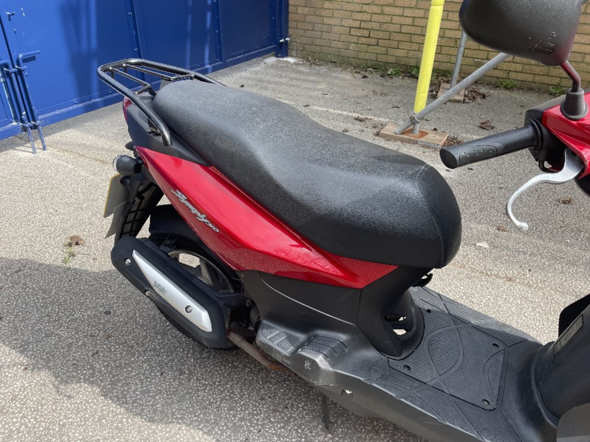 SYM AV05W SYMPLY 50 Petrol Motorcycle | PK16 SYE | 8,033 Miles - Image 7 of 14