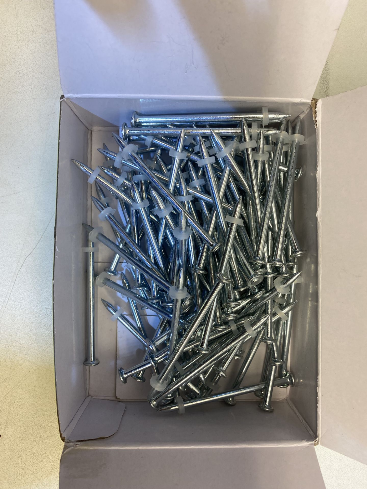 Approximately 7500 x Various Mr Fixings Drive Pins - Image 3 of 7