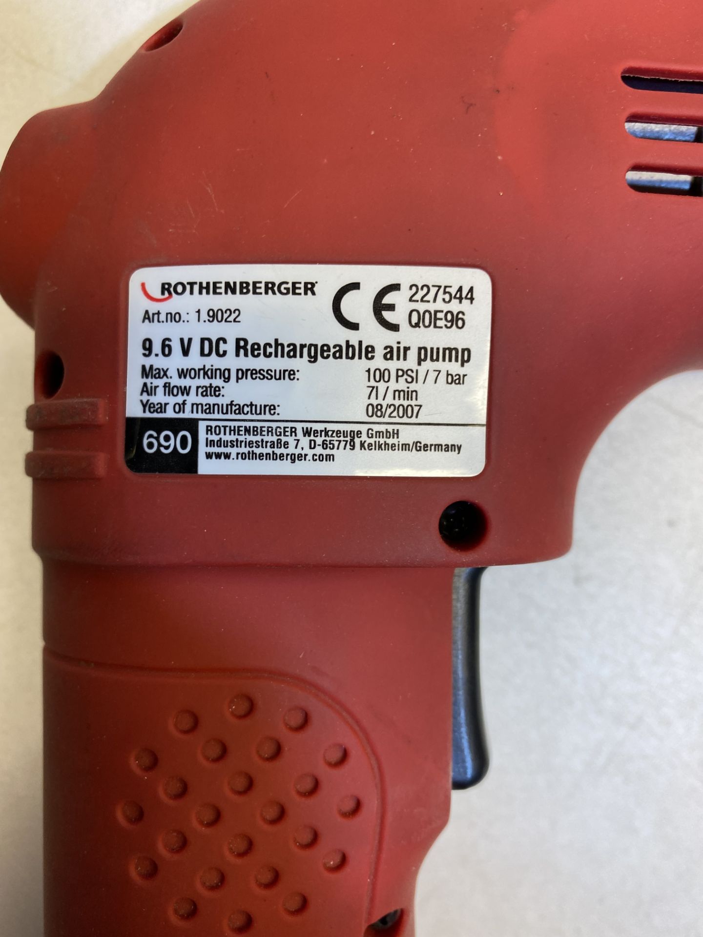 Rothernberger 9.6V DC Rechargeable Air Pump Kit - Image 3 of 3