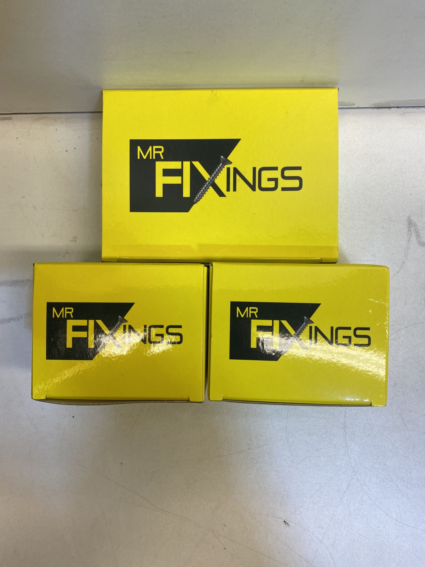 Approximately 7500 x Various Mr Fixings Drive Pins