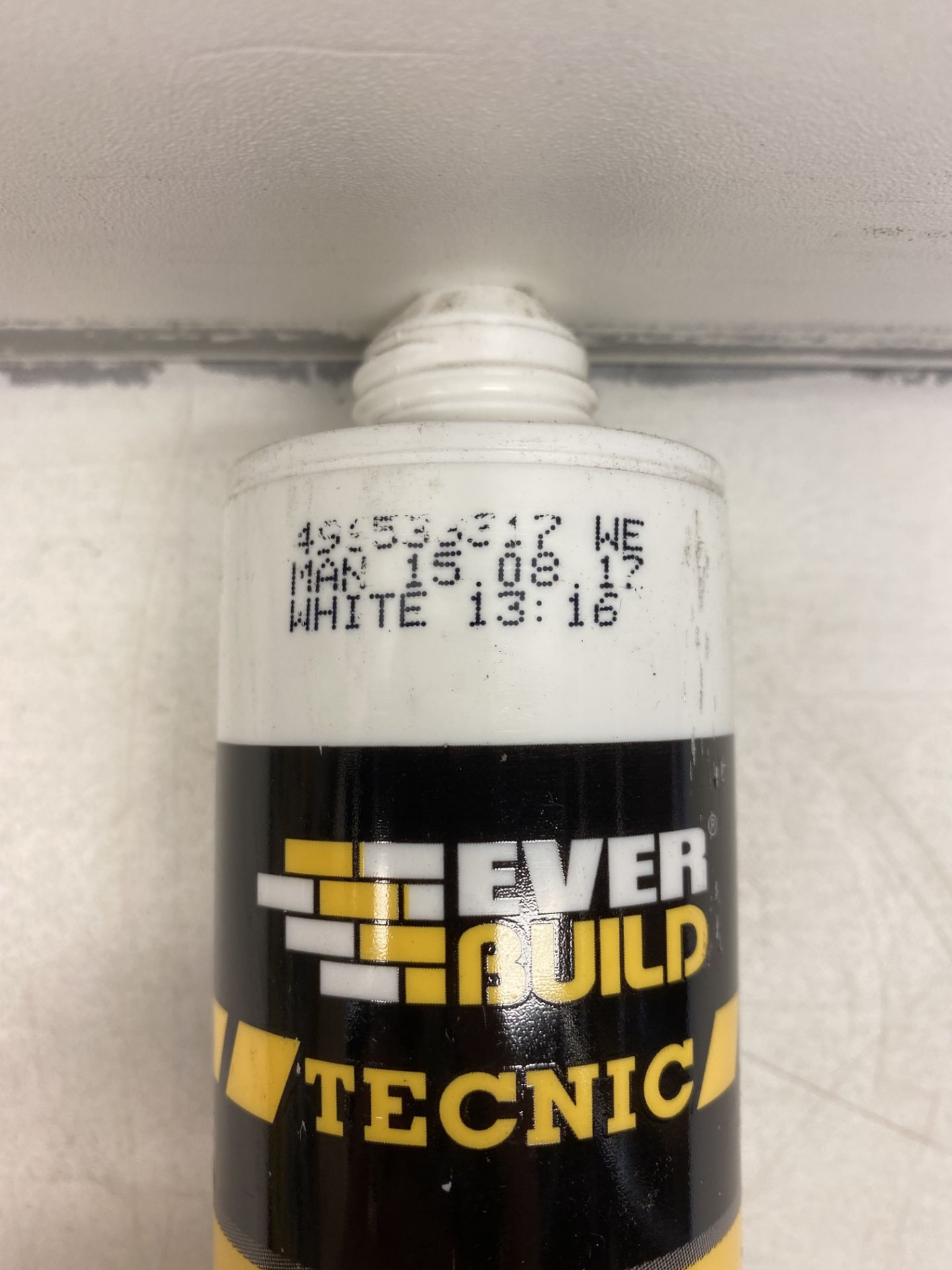 40 x Bottles Of EVERBUILD TECNIC 825 LOW MODULUS NEUTRAL CURING SILICONE - Image 2 of 3