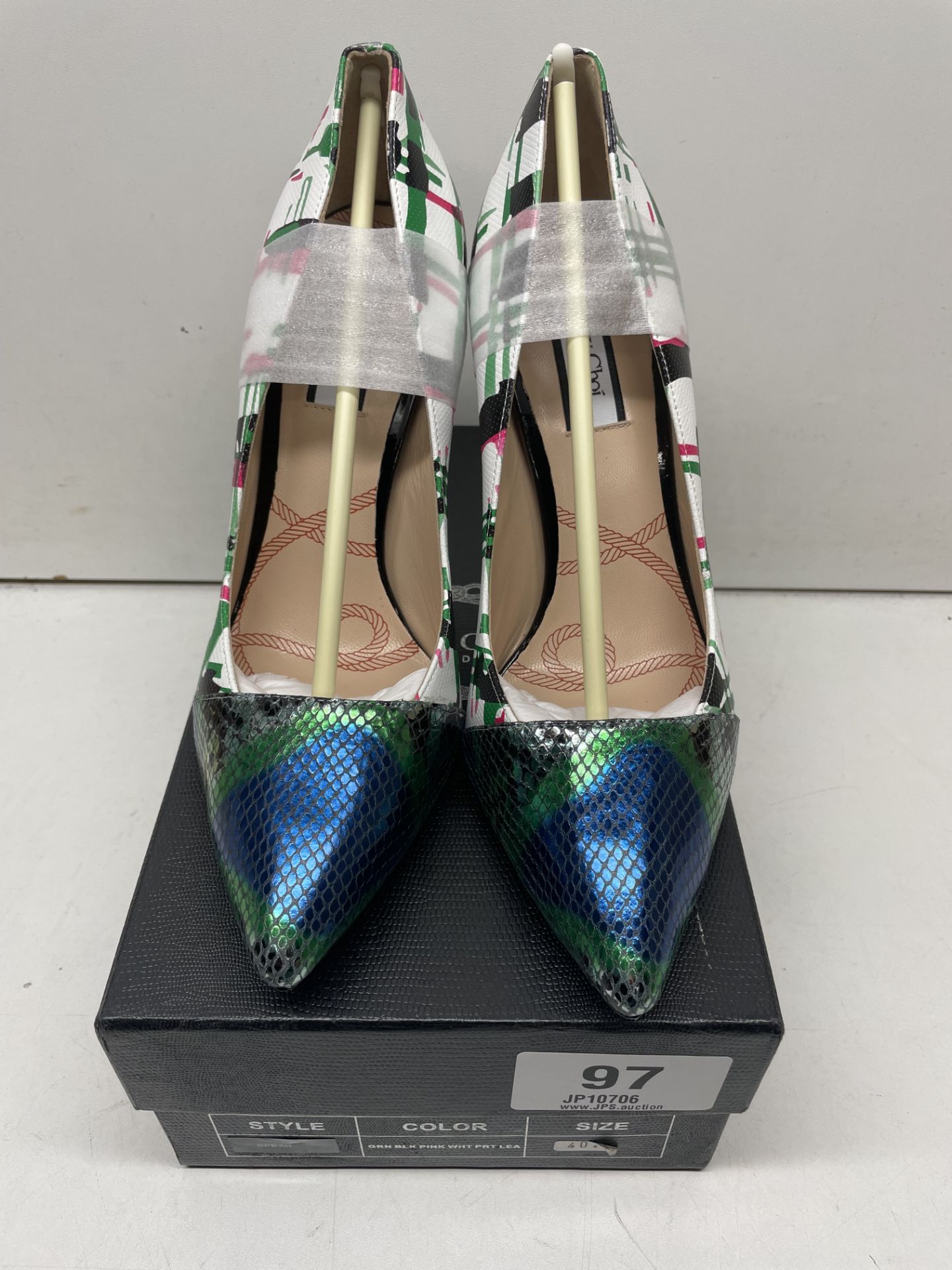 Ex-Display Lucy Choi High Heels Court Shoes | Eur 40.5 - Image 2 of 5