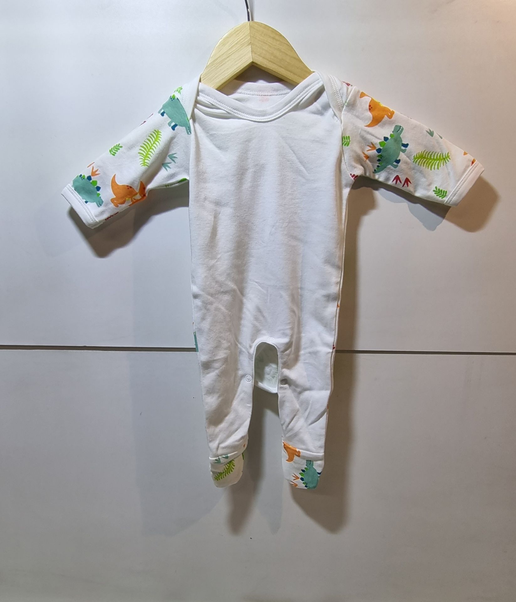 4 x Dinosaur/Star Babygrows in Various Colours & Sizes - Image 3 of 8