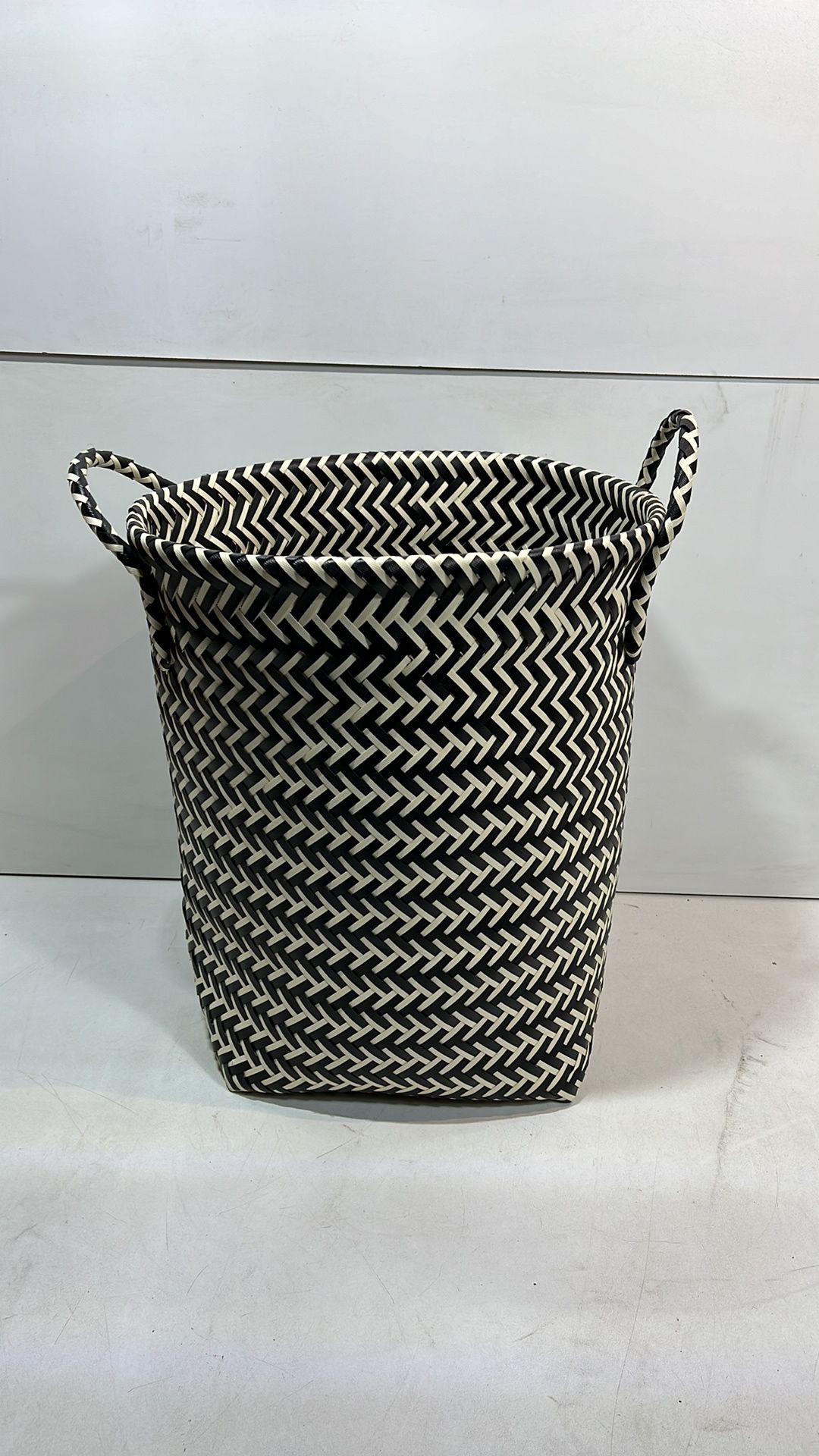 Soft Weaved Back and White Laundry Basket