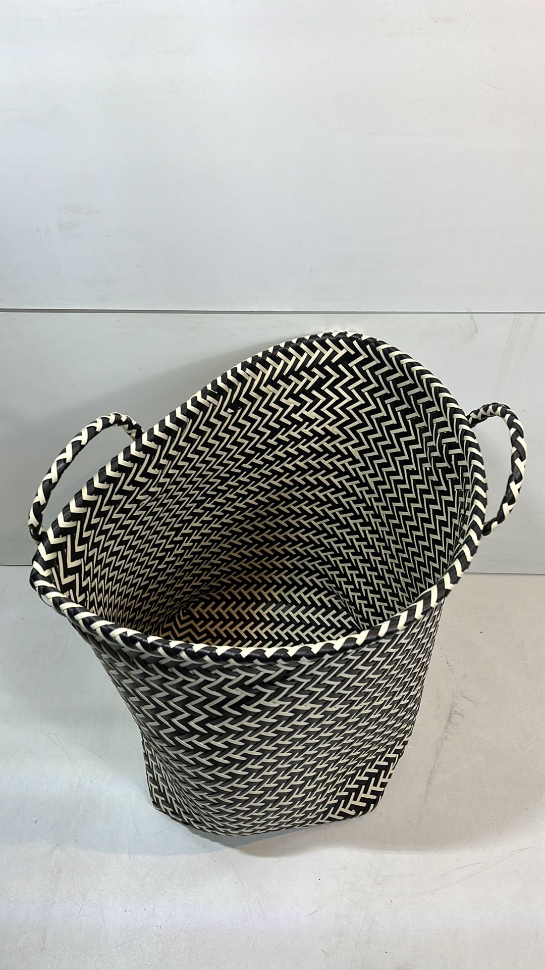 Soft Weaved Back and White Laundry Basket - Image 2 of 2