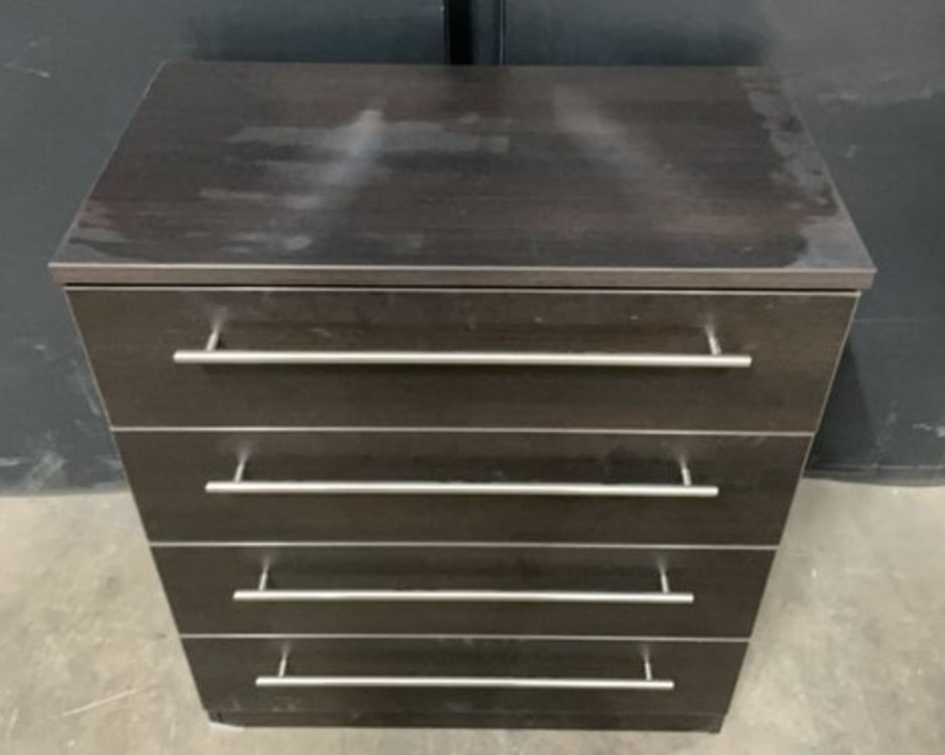 8 Drawer Chest of Drawers | Size: 88cm x 39cm x 64cm - Image 2 of 3
