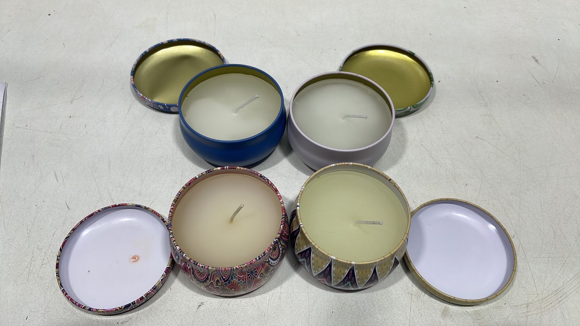 2 x Boxes with Total 150 Scented Candles | Various Designs of Tins Filled with Scented Candles - Image 2 of 4