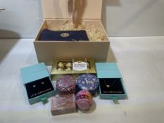 6 x Gift Boxes for Her | Each Box Contains: Handbag, 2 x Jewellery, 2 x Scented Candles, Soap, Bath