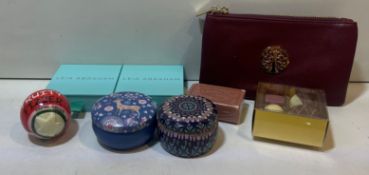 6 x Gift Boxes for Her | Each Box Contains: Handbag, 2 x Jewellery, 2 x Scented Candles, Soap, Bath