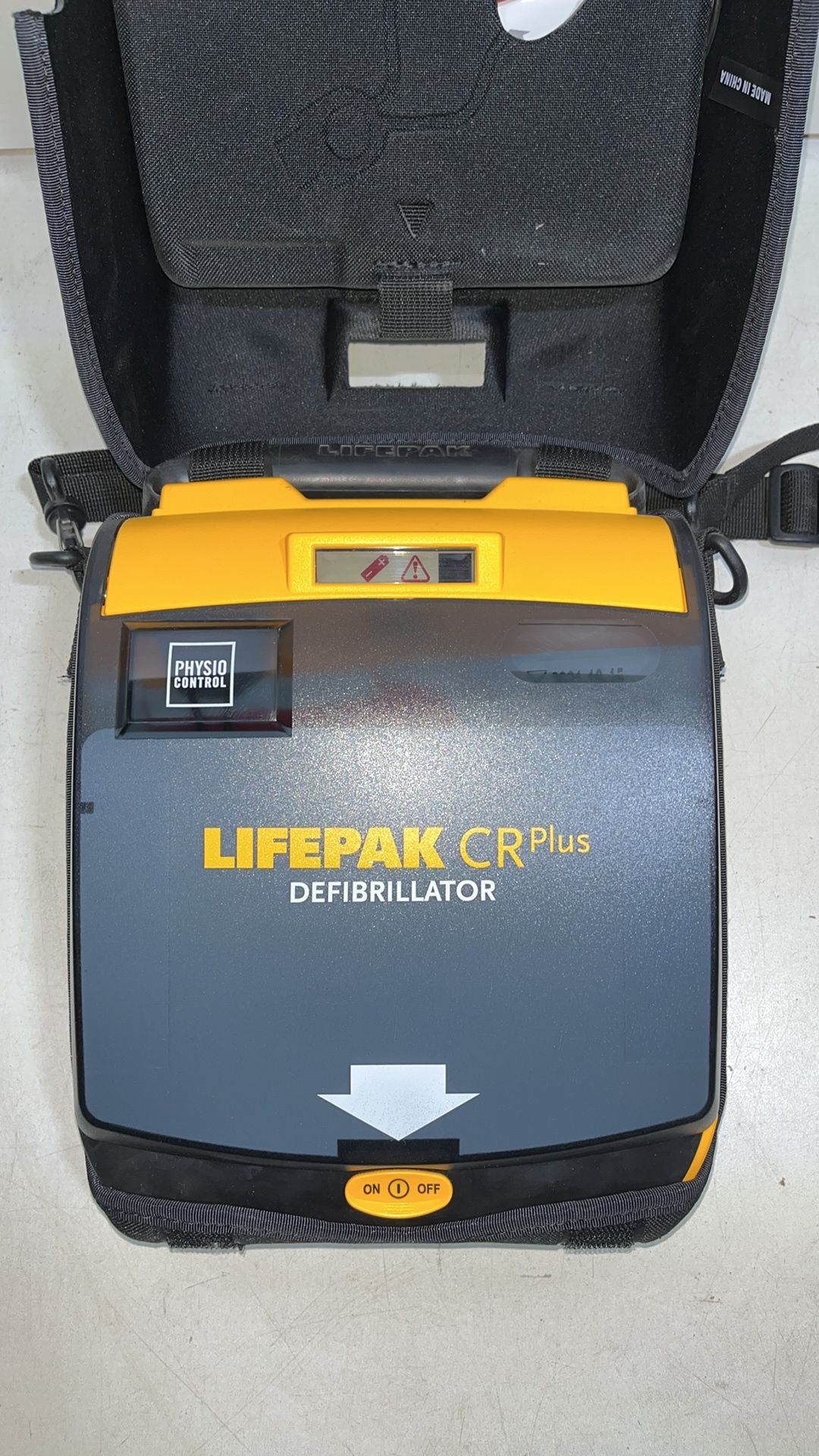 Lifepak CRPLUS Defibrillator - Image 2 of 3