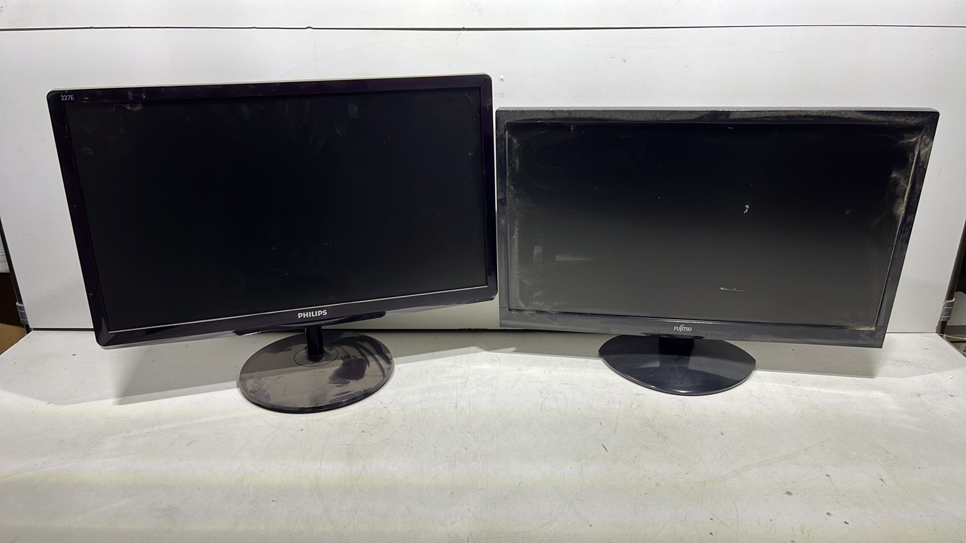 4 x Various Computer Monitors * As Pictured* - Image 4 of 6