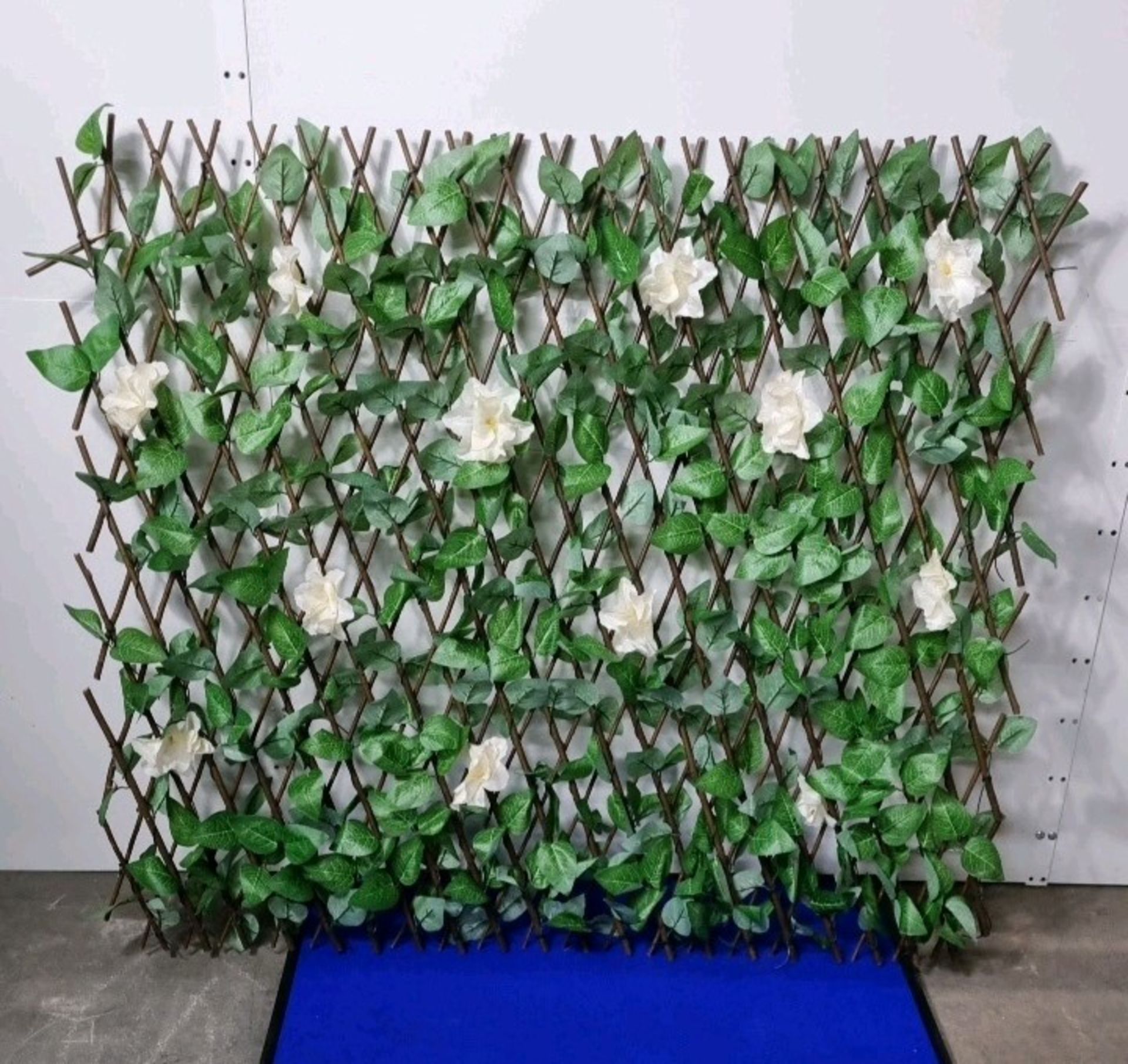 White Flowered & Leaf Effect Covered Trellis | Size: 1300 x 1130mm