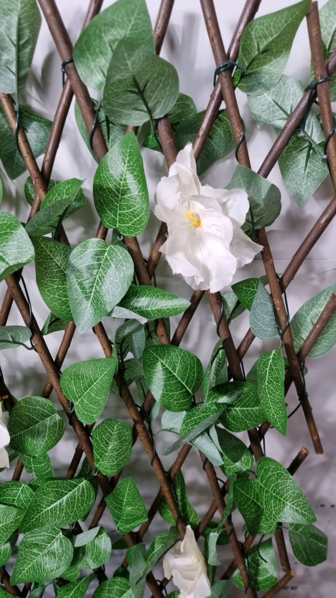 White Flowered & Leaf Effect Covered Trellis 1300 x 1130mm - Image 2 of 2