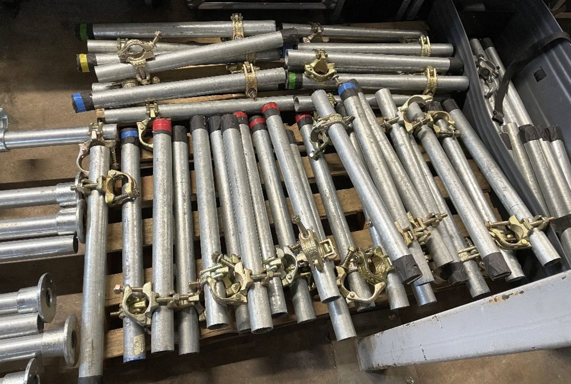 Quantity of Various Rigging Poles - Image 4 of 7