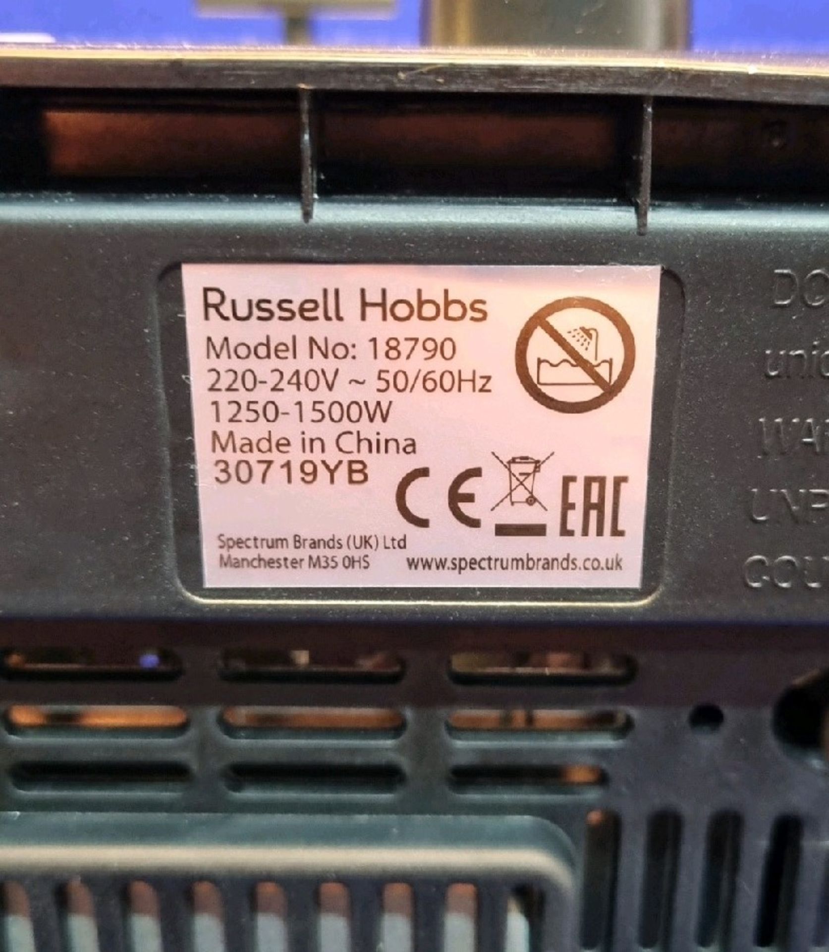 Russell Hobbs Chrome 18790 4 Slice Toaster (Some Slight Marks) - Image 4 of 4