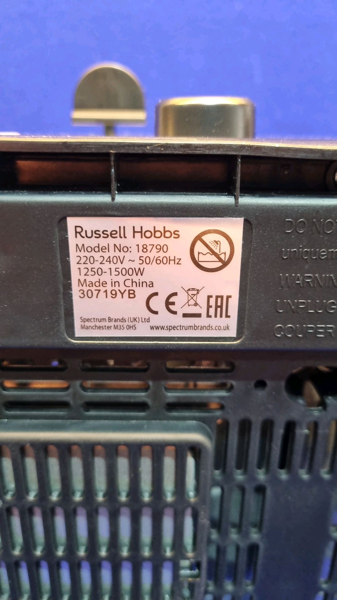 Russell Hobbs Chrome 18790 4 Slice Toaster (Some Slight Marks) - Image 4 of 5