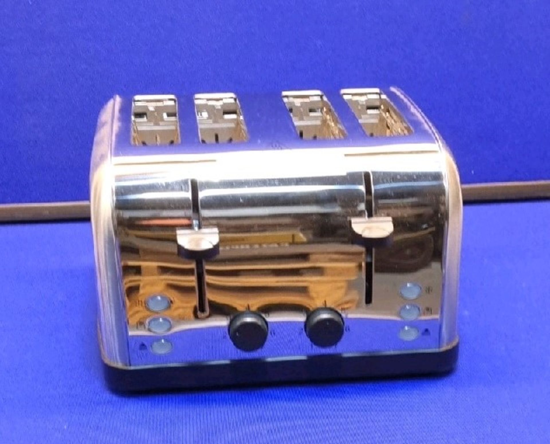 Russell Hobbs Chrome 18790 4 Slice Toaster (Some Slight Marks) - Image 2 of 4