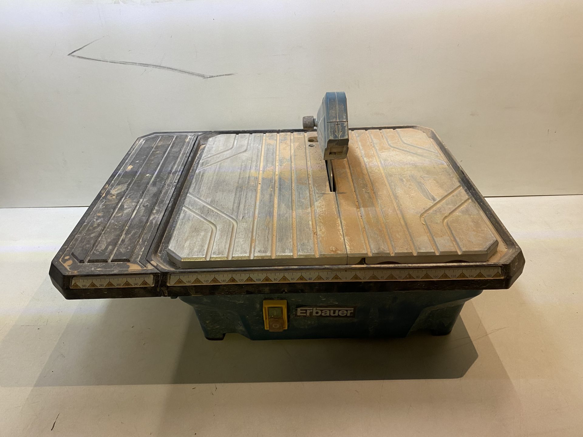 USED Erbauer 750W 230V Tile cutter ERB337TCB - See Pictures