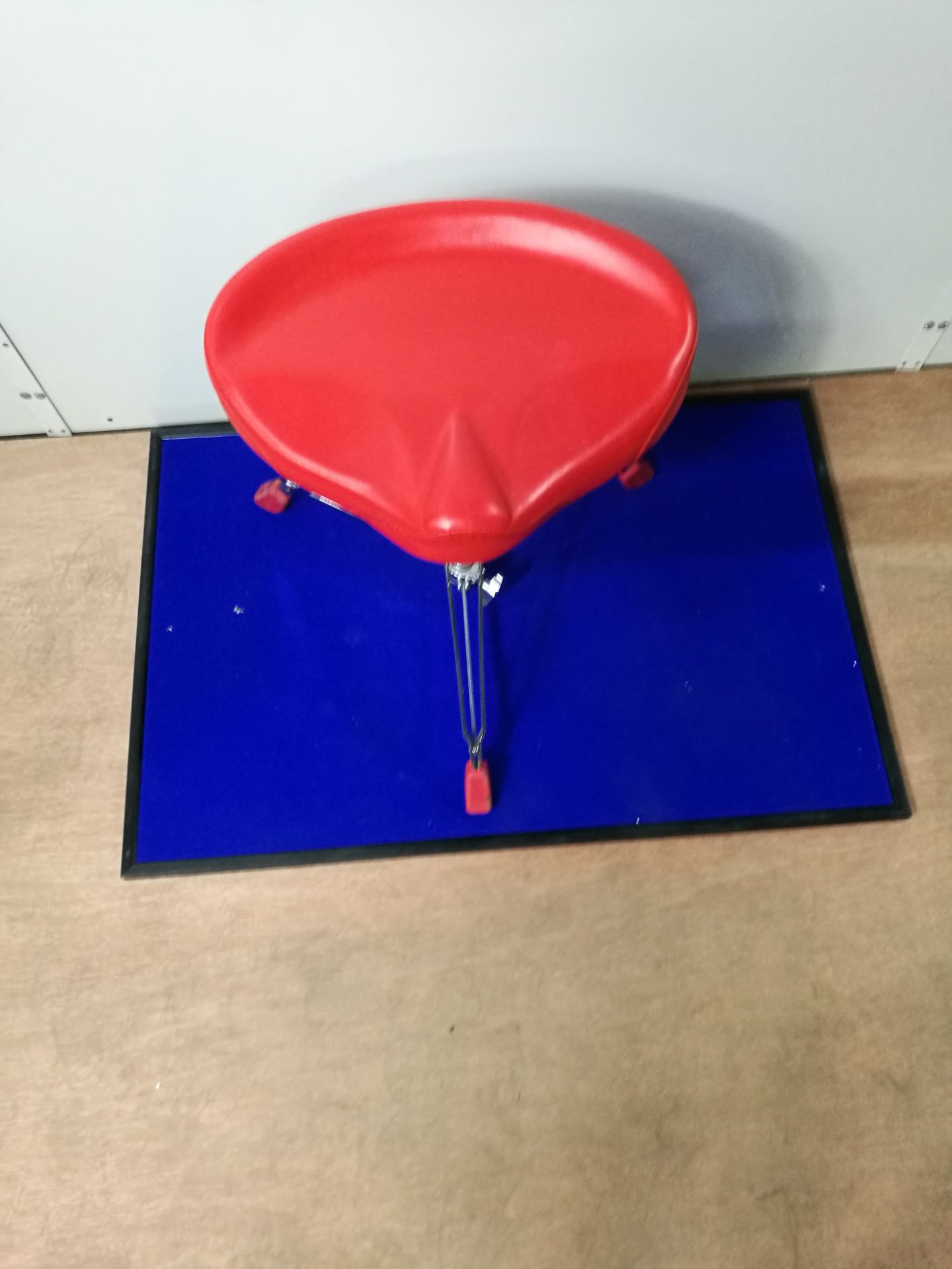 Unbranded Red Drum Stool - Image 2 of 3