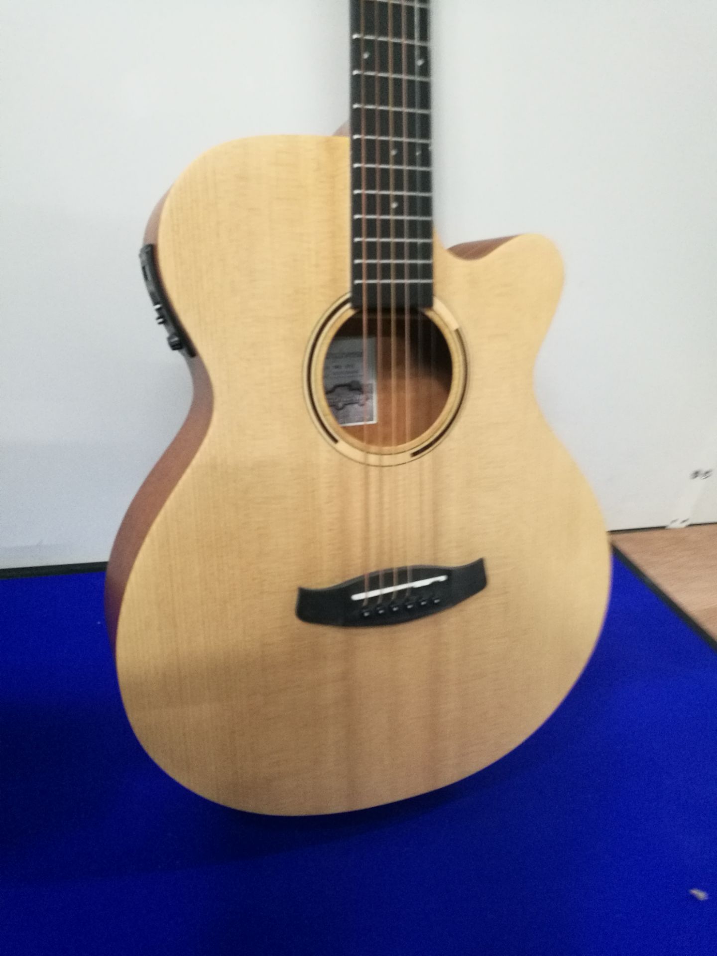 Tanglewood TWR2-O Roadster II Folk Acoustic Guitar - Image 3 of 7