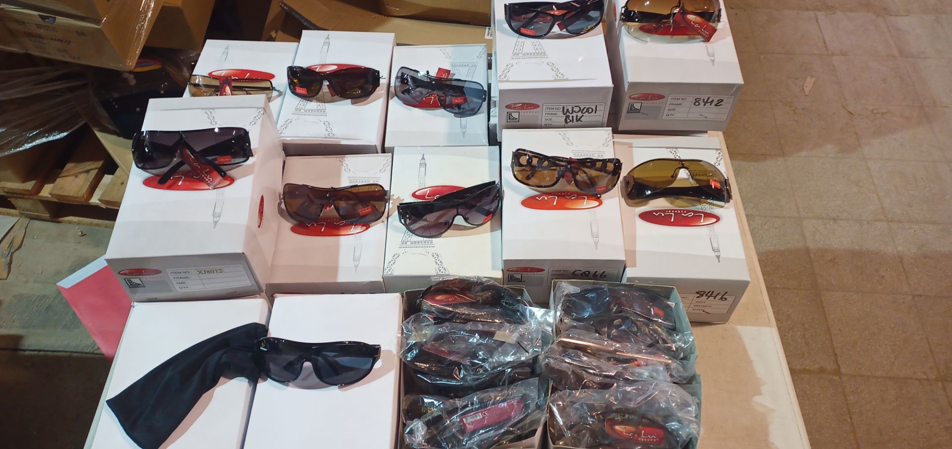 100x La Lu Branded Sunglasses | Various Styles | Unopened & Unused - Image 30 of 33