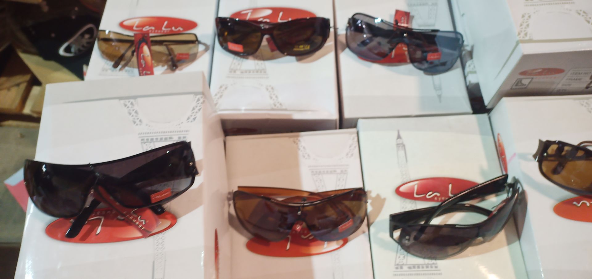 500x La Lu Branded Sunglasses | Various Styles | Unopened & Unused - Image 31 of 33