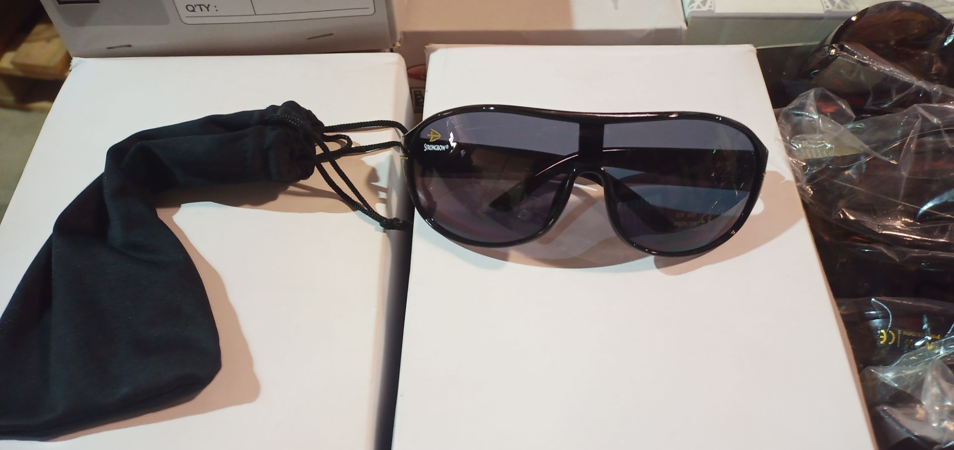 100x La Lu Branded Sunglasses | Various Styles | Unopened & Unused - Image 29 of 33