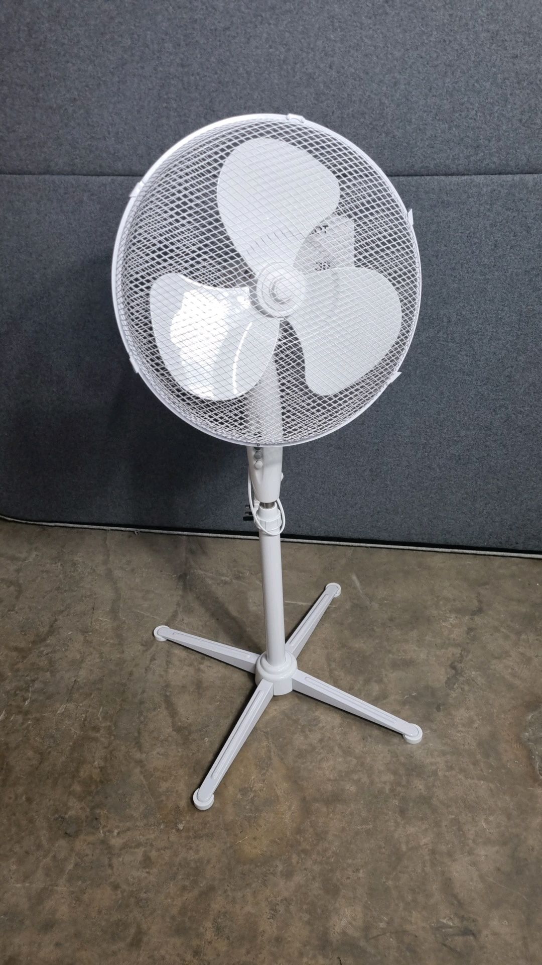 Electric Oscillating pedestal Cooling Fan