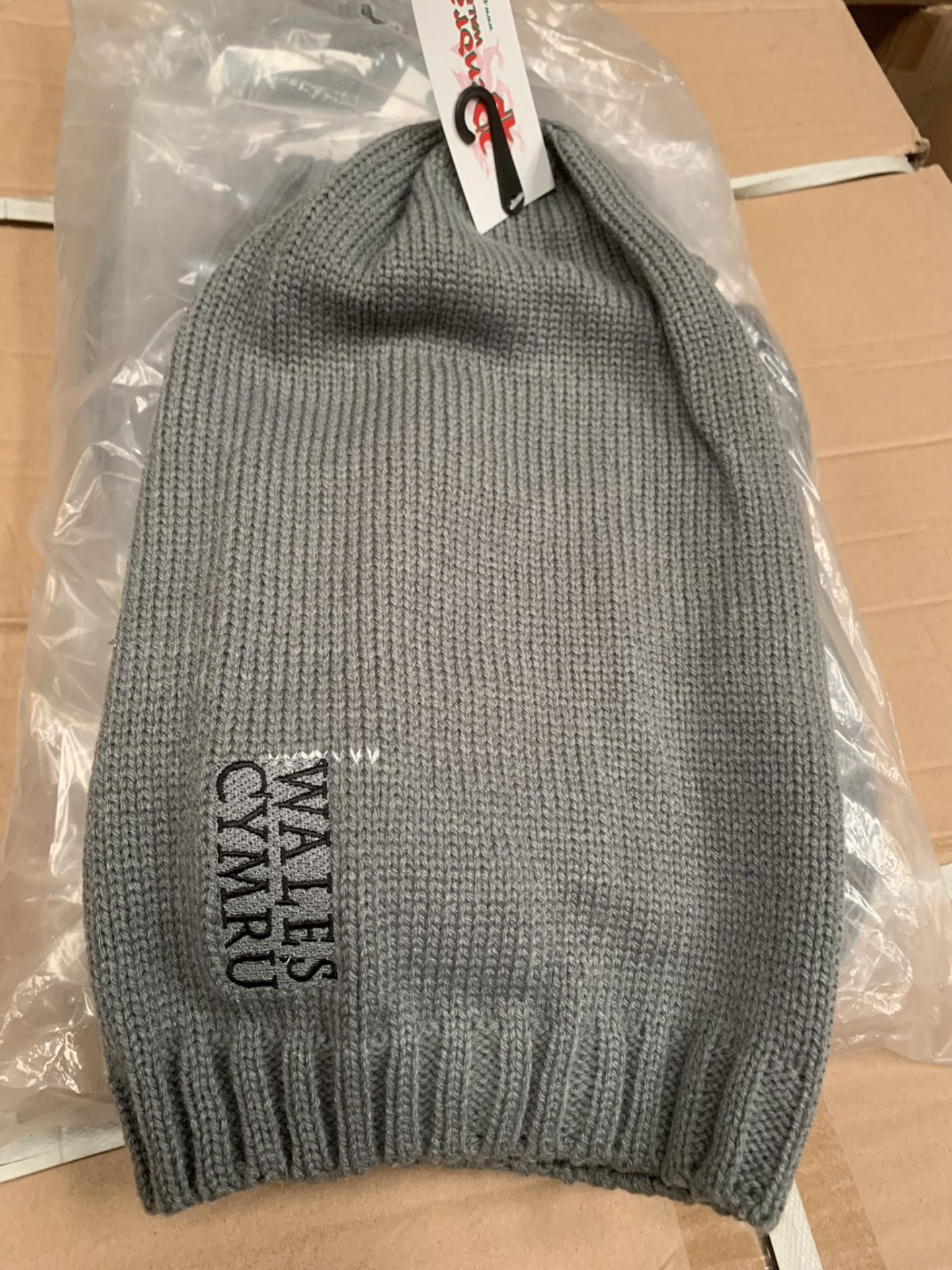 660 x Wales Floppy Beanies and Supporter Scarves