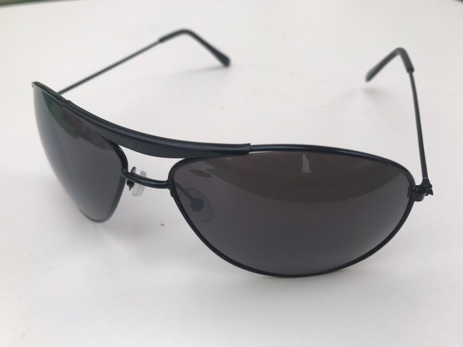 100 x La Lu Branded Sunglasses | Various Styles - Image 12 of 32