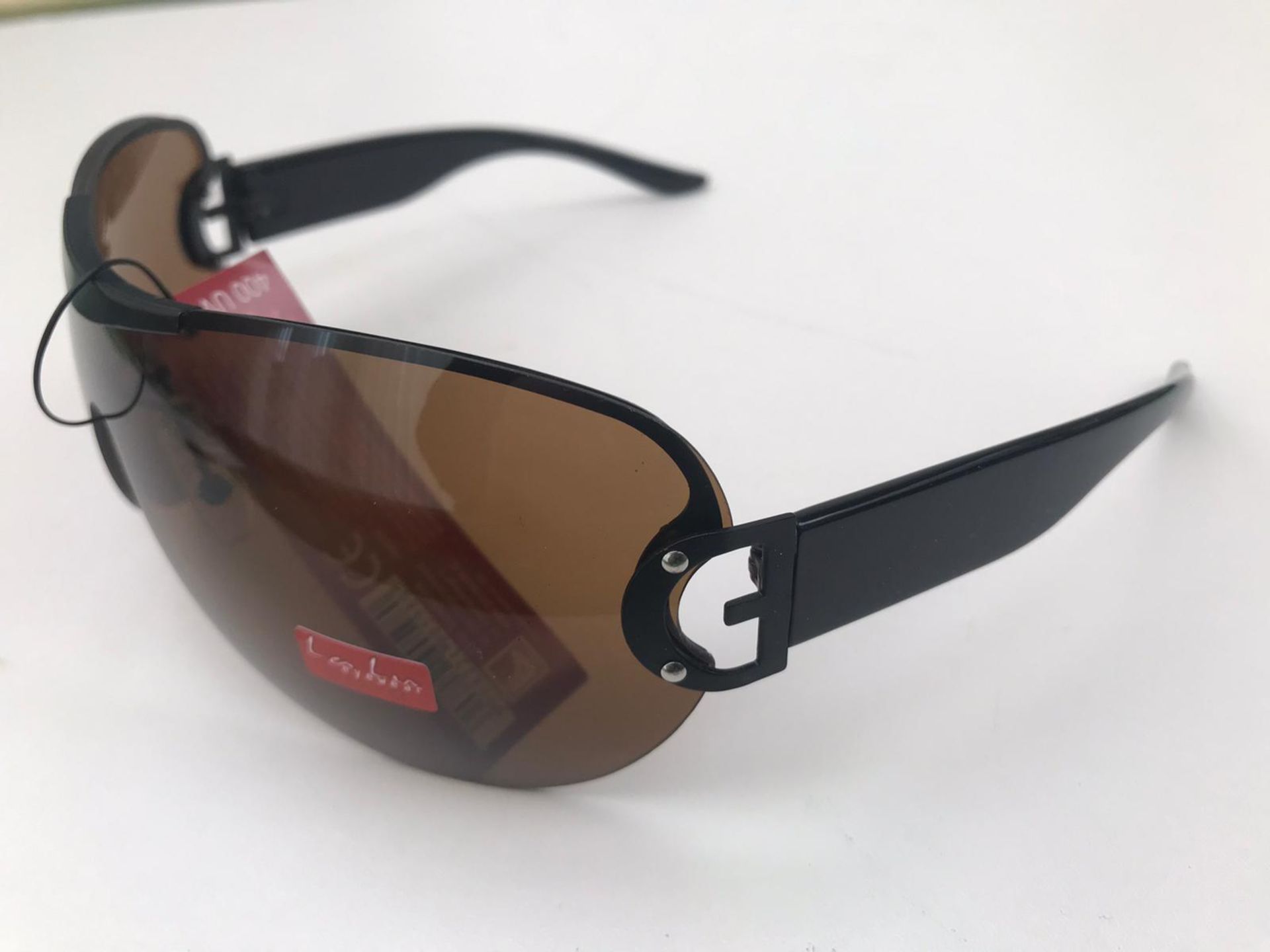 500 x La Lu Branded Sunglasses | Various Styles - Image 2 of 32