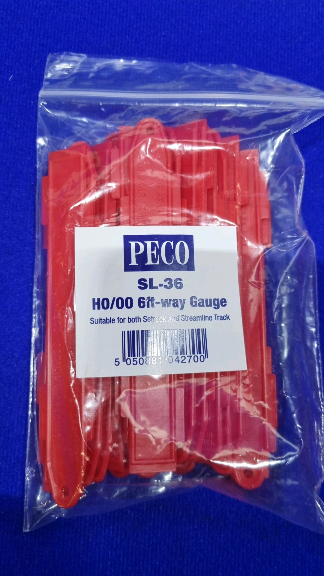 Various Peco Rail Joiners Conducting/Insulating, 6 FT-Way Gauge SL-110/SL111/SL-36 - Image 2 of 4