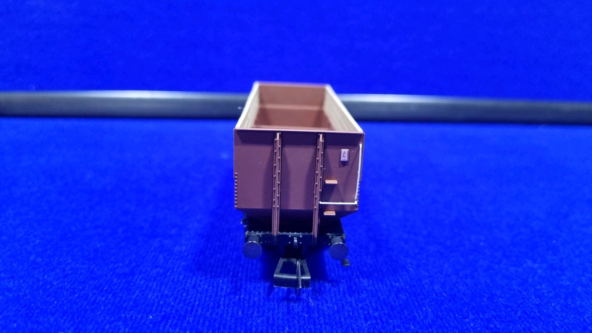 3 x Hornby 20 Ton Coke Hoppers R6838A - Image 3 of 5